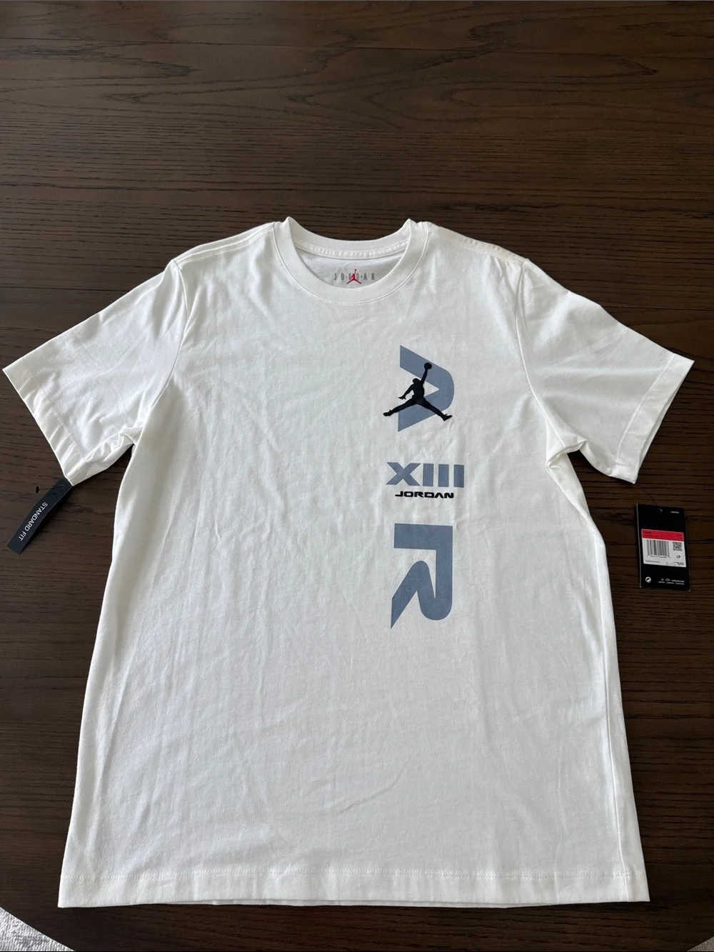 Nike Jordan White Short Sleeve Tee with Vertical Jump-man Logo Size Large NWT